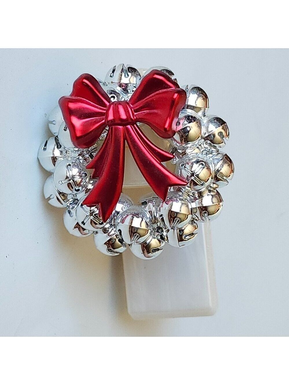 BATH AND BODY WORKS CHRISTMAS BELL WREATH With RED BOW WALLFLOWER PLUG